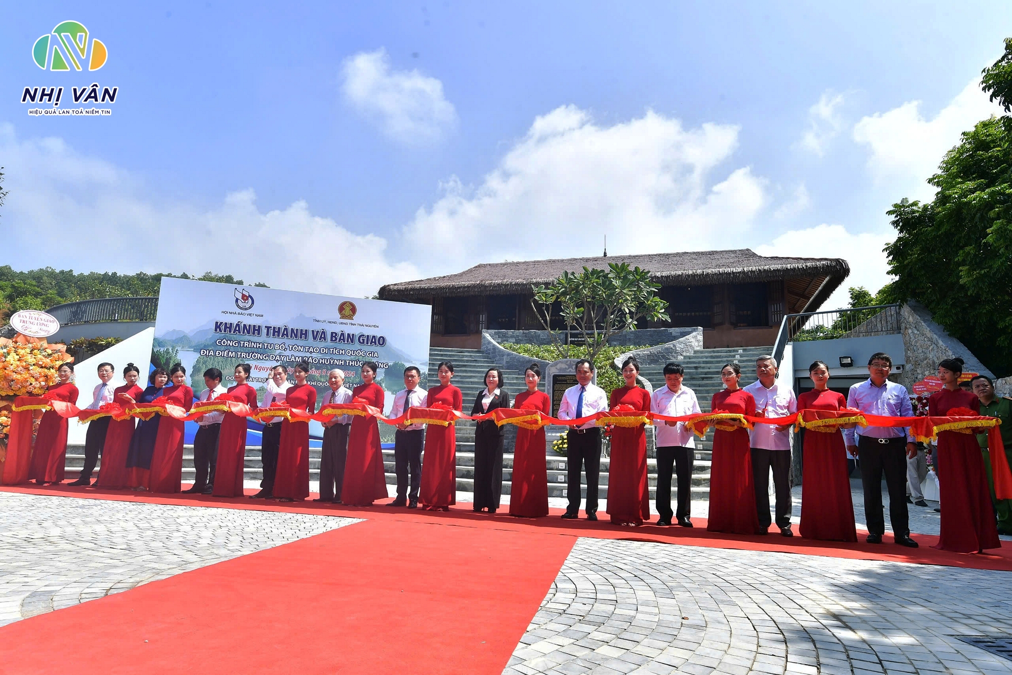 nhi-van-media-tham-du-le-khanh-thanh-va-ban-giao-cong-trinh-tu-bo-ton-tao-di-tich-lich-su-quoc-gia-dia-diem-truong-day-lam-bao-huynh-thuc-khang-02