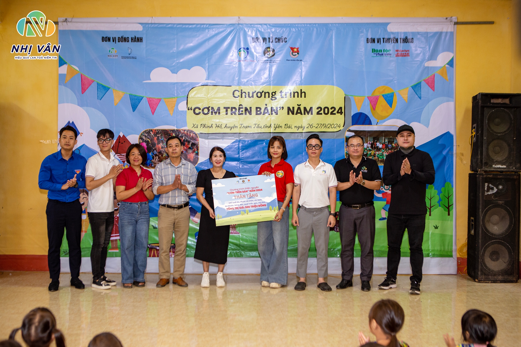 com-tren-ban-nam-2024-cung-nhi-van-media-lan-toa-yeu-thuong_6